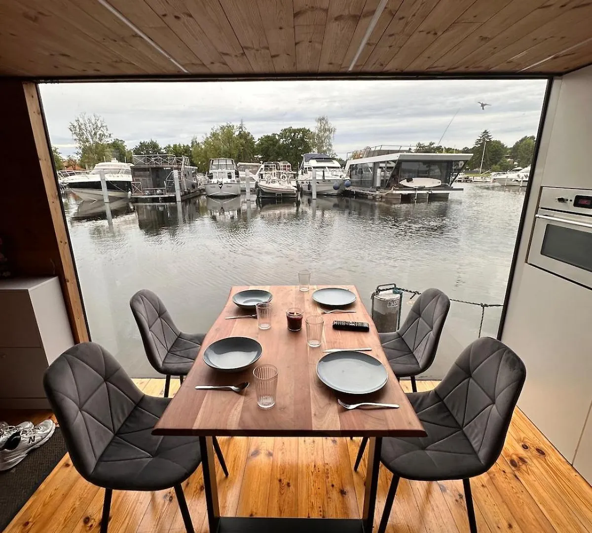 Ruheoase Am Wasser, Sauna-Hausboot In Naturidylle Berlin Hotel na wodzie